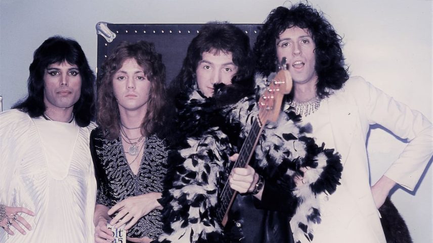 O cantor Freddie Mercury, o baterista Roger Meddows Taylor, o baixista John Deacon e o guitarrista Brian May. (Foto: Linda D. Robbins)