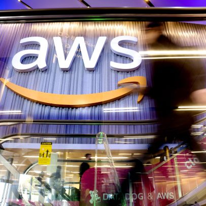 Amazon cria marketplace de agentes de inteligência artificial com parceria da Anthropic