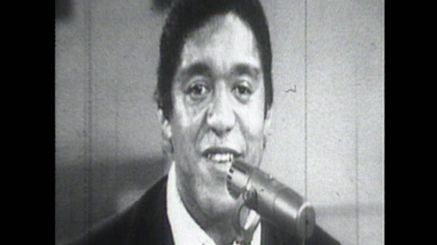 Cena do documentário 'Agostinho', filme sobre a trajetória do cantor Agostinho dos Santos (Foto: Divulgação)