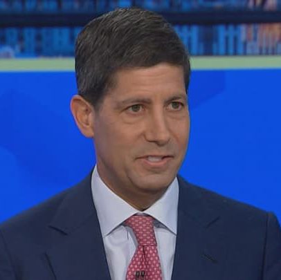 Kevin Warsh defende mudança na liderança do Fed e parceria com o Tesouro