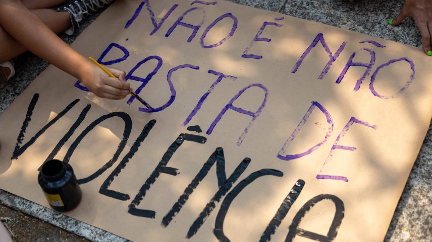 Após um caso de tentativa de estupro na Praça do Relógio e uma denúncia de estupro no Crusp (Conjunto Residencial da Universidade de São Paulo), alunos resolveram protestar por medidas de segurança (Foto: Danilo Verpa - 13.set.2024/Folhapress)