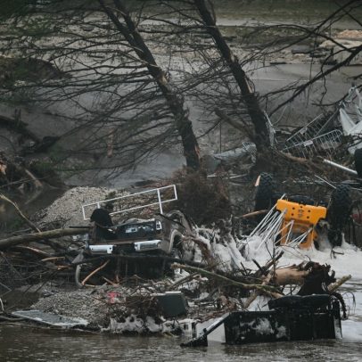 Mais de 100 desaparecidos no Texas após enchentes devastadoras há duas semanas