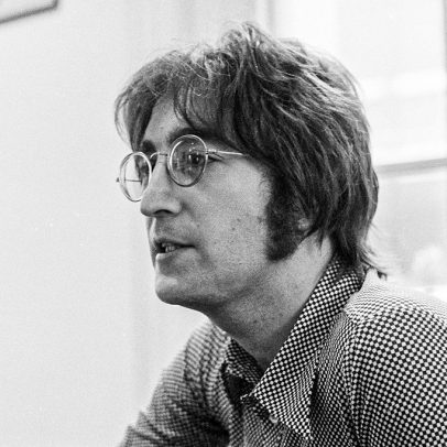 Carta de amor de John Lennon a Cynthia Powell será leiloada em breve