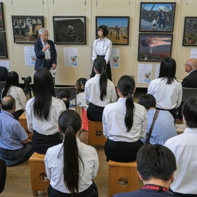 Adolescentes de Hiroshima expressam o trauma da bomba atômica por meio da arte