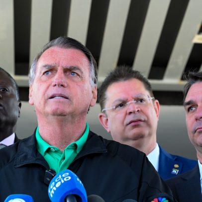 Flávio Bolsonaro sugere sanções individuais a Trump e apaga mensagem rapidamente