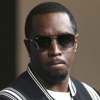 Sean Combs recebe aplausos ao ser levado para a prisão após veredicto