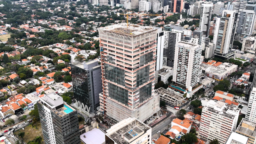 Edifício Biosquare, na Rebouças, em Pinheiros, está em construção e em breve vai abrigar a nova sede da Amazon (Foto: G.D8/Divulgação)