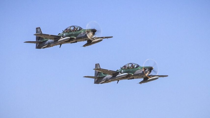 Duas aeronaves de defesa aérea A-29 Super Tucano (Foto: Divulgação FAB)