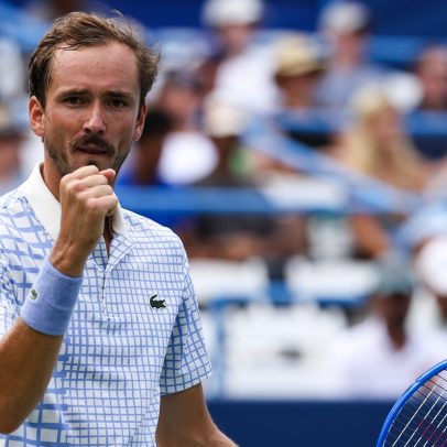 Medvedev e Tsitsipas enfrentam adversários desafiadores em Toronto