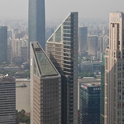 Investidores chineses buscam refúgio em mercados locais na segunda metade do ano