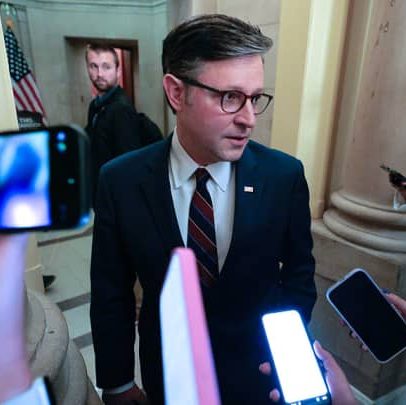 Republicanos da Câmara tentam aprovar megaprojeto de Trump em meio a divisões internas