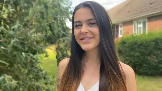 Abbie começou a usar cetamina quando tinha apenas 16 anos (Foto: Abbie)