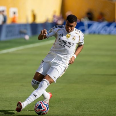 Mbappé processa PSG após recusar oferta de 535,5 milhões de reais