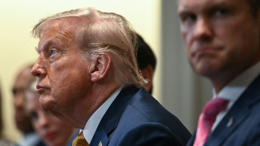 Presidente dos EUA, Donald Trump, durante reunião de Gabinete na Casa Branca (Foto: ANDREW CABALLERO-REYNOLDS / AFP)