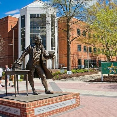 Administração Trump investiga política de diversidade na Universidade George Mason