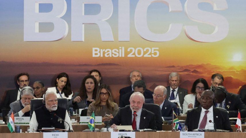 Lula fala durante encontro do Brics no Rio (Foto: REUTERS/Ricardo Moraes)