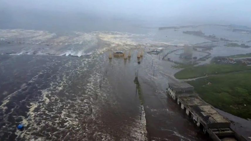 Severo-Kurilsk, na ilha de Paramushir, na Rússia, atingida pelo tsunami (Foto: Serviço Geofísico da Academia Russa de Ciências via AFP)