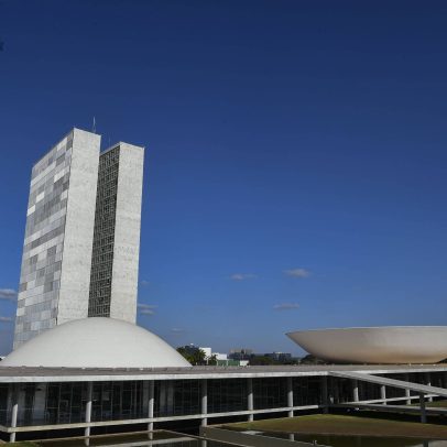 Hugo Motta anuncia perda de mandato de sete deputados após retotalização de votos
