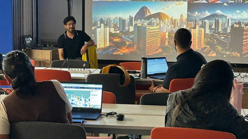 BÊ-Á-BÁ - Professores do Colégio Bandeirantes (SP): capacitação em IA promovido pela escola (Foto: Colégio Bandeirantes/Divulgação)