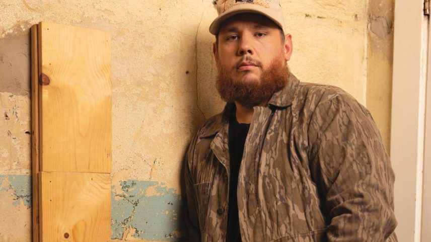A nova safra de músicas desta semana inclui canções de Luke Combs, Greensky Bluegrass, Billy Strings, The Droptines e mais. (Foto: Reprodução)