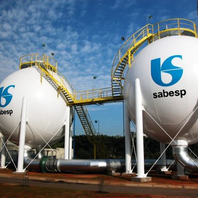 Moradores da Penha denunciam água da Sabesp com sabor de terra em SP