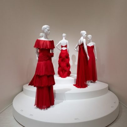 Fundação Valentino Garavani e Giancarlo Giammetti inaugura nova sede em vermelho