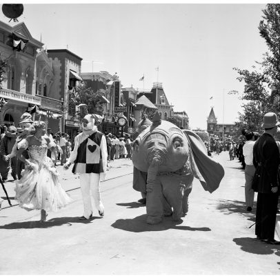 Disneylândia celebra 70 anos e revela presença da Disney em diversos países