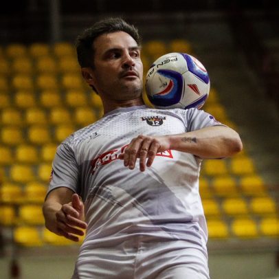 Falcão pede revitalização do futsal brasileiro e a volta do 'jogo bonito'