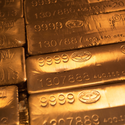 China intensifica acúmulo de ouro para diminuir dependência do dólar americano