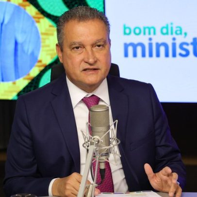 Rui critica tarifas de Trump e compara clã Bolsonaro a sequestradores