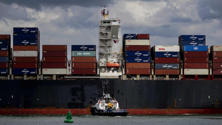 Crise no comércio exterior deflagrada por Trump exige busca de novas rotas (Foto: Robin Van Lonkhuijsen/AFP)