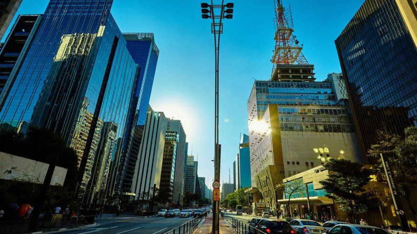 Imagem da avenida Paulista, na região central de São Paulo; previsão para o fim de semana indica tempo aberto na capital, com temperatura máxima de 24°C (Foto: Divulgação)