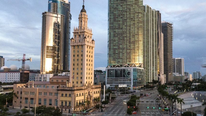Torre da Liberdade de Miami em setembro de 2017. (Foto: Miami Herald (TNS))