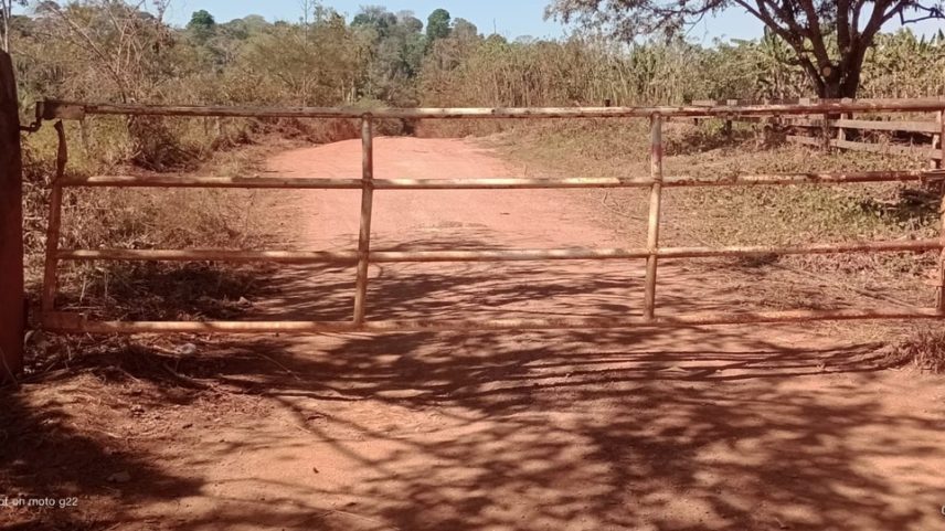 A porteira dá acesso ao território Zoró para quem segue de Cacoal para Espigão D’Oeste, em Rondônia (Foto: Imagem da Associação do Povo Indígena Zoró)