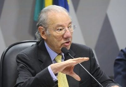 Trump prioriza interesses econômicos e Brasil deve manter negociações, afirma ex-embaixador