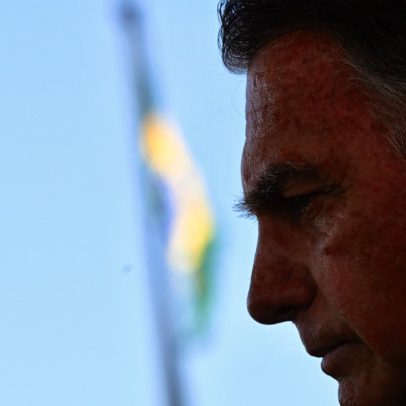 Bolsonaro afirma que a lei de Deus é sua prioridade diante de Moraes