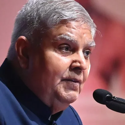 Renúncia do vice-presidente indiano gera especulações sobre futuro político
