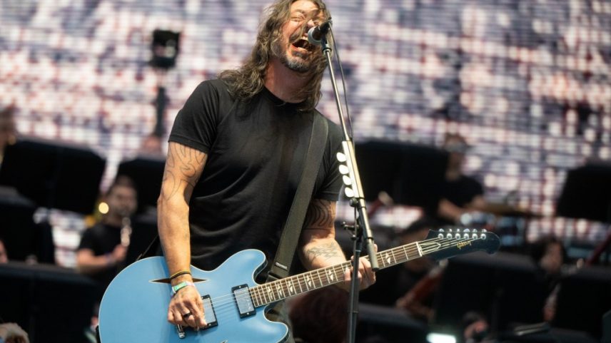 A celebração do 30º aniversário do álbum de estreia de 1995 dos Foo Fighters continuou na quarta-feira (2 de julho) com o lançamento da nova faixa emocional 'Today's Song'. (Foto: Reprodução)