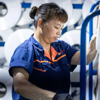 Crescimento da China desacelera com turbulências comerciais afetando a economia