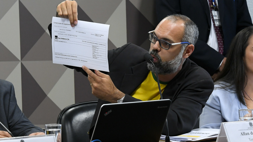 O blogueiro bolsonarista Allan dos Santos, em depoimento na CPMI das Fake News. (Foto: Roque de Sá/Agência Senado)