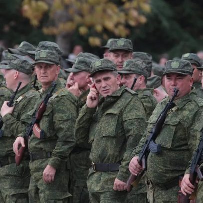 Rússia intercepta 155 drones ucranianos em operação noturna recente
