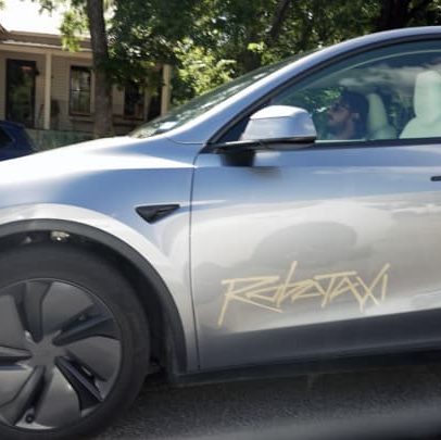 Tesla expande serviço de Robotaxi para Phoenix, seguindo os passos da Waymo