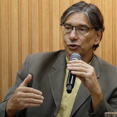 Pochmann defende resistência como chave para transformação em nova polêmica com servidores