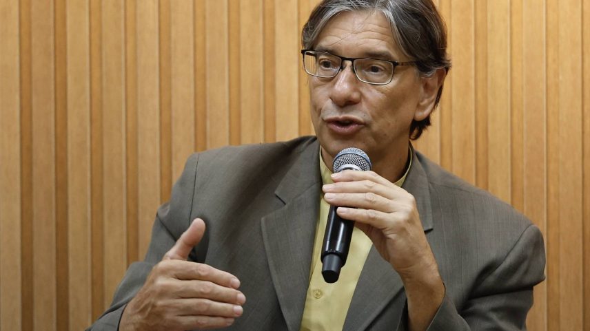 Presidente do IBGE, Márcio Pochmann, fala em evento em Brasília (Foto: Pedro Ladeira - 29.jan.25/Folhapress)