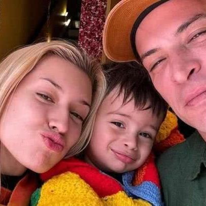 Leandro Lima destaca parceria com Debora Bloch e celebra 14 anos de casamento