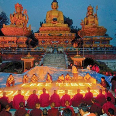 Busca pelo novo Dalai Lama envolve tradições místicas e disputas políticas complexas