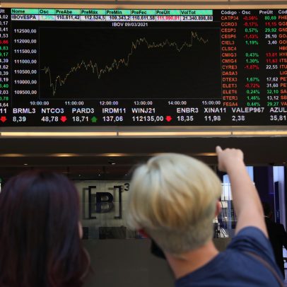 Bolsa brasileira registra segunda melhor semana do ano com avanço da economia dos EUA