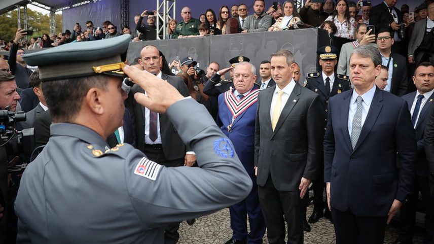 Tarcísio e Derrite, no desfile desta terça (9) (Foto: Pablo Jacob/Governo do Estado de SP)