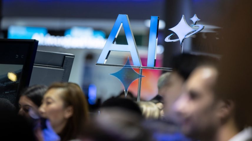 O terceiro dia do Mobile World Congress 2025 em Barcelona, no qual a Inteligência Artificial e os Robôs foram os protagonistas das novidades deste ano, 5 de março de 2025. (Foto: Massimiliano Minocri)