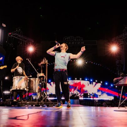 Coldplay encanta fãs com momentos inesquecíveis em show em Boston